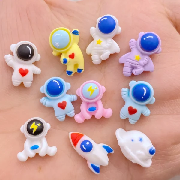 20Pcs New Cute Resin 10-17mm Mini Little Astronaut Series Flat Back Manicure Parts Embellishments For Hair Bows Accessories