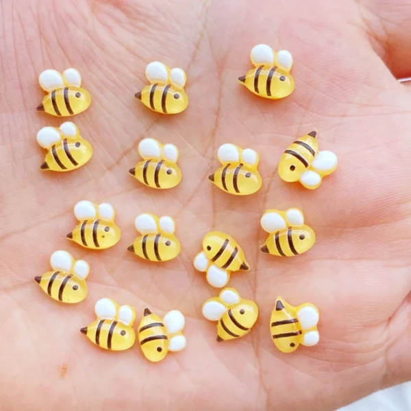 50Pcs New Cute Mini Honeybee Resin Figurine Crafts Flatback Cabochon Ornament Jewelry Making Hairwear Accessories