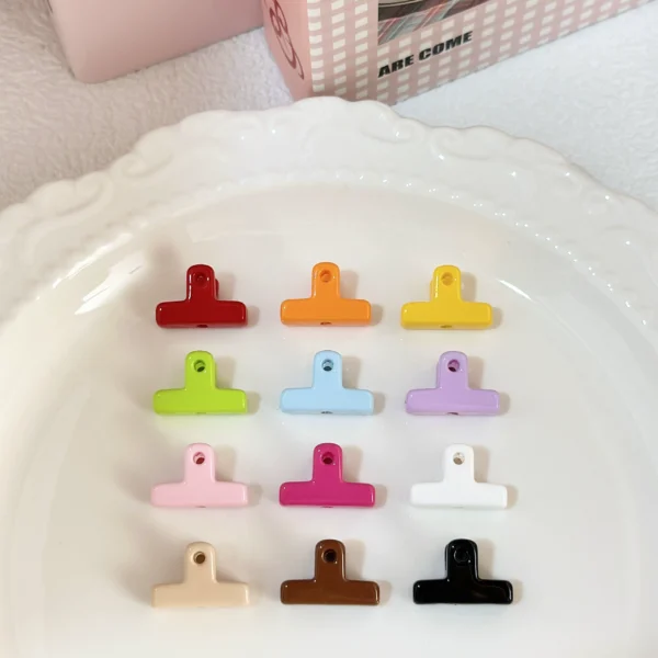 Acrylic paint color clip solid color macaron color mobile phone chain beaded diy handmade keychain accessories