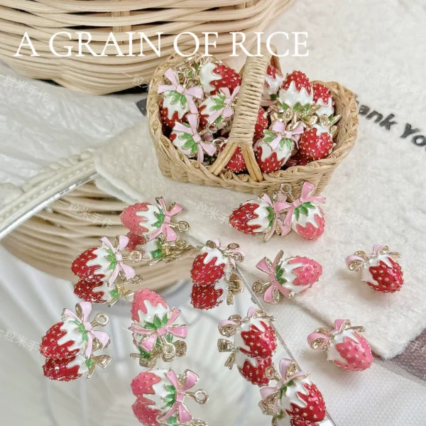 [Strawberry Shortcake] Alloy pendant DIY bracelet necklace mobile phone chain bag hanging jewelry material accessories loose beads