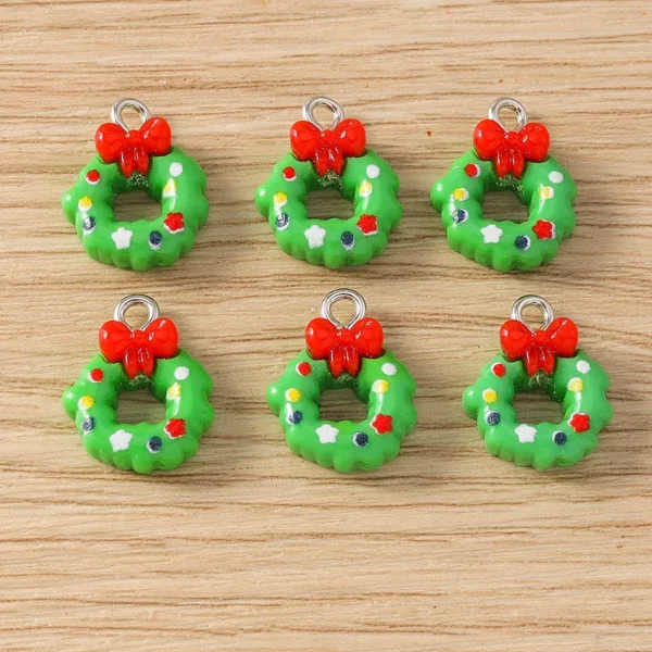 10pcs 11x16mm Cute Resin Christmas Wreath Charms Pendants for Jewelry Making Earrings Necklaces Bracelets DIY Crafts Accessories