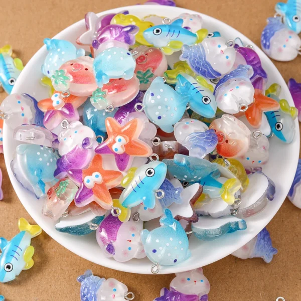 10pcs Random Mix Resin Fish Charms Starfish Whale Pendants for Jewelry Making Necklace Earrings DIY Kid's Gifts Accessories